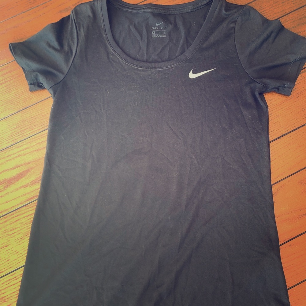 ❌SOLD❌ Black Nike Scoop Neck (Small)